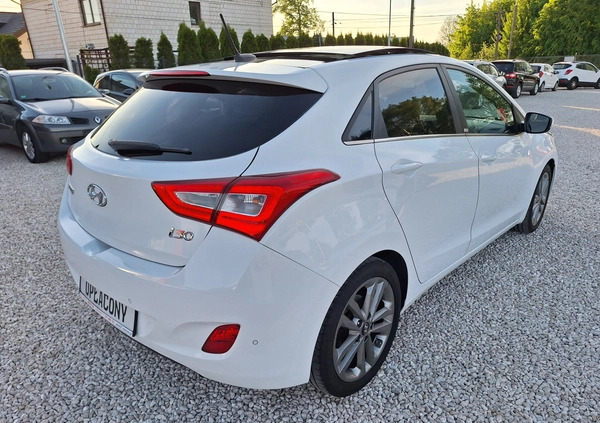 Hyundai I30 cena 39999 przebieg: 189300, rok produkcji 2016 z Nasielsk małe 667